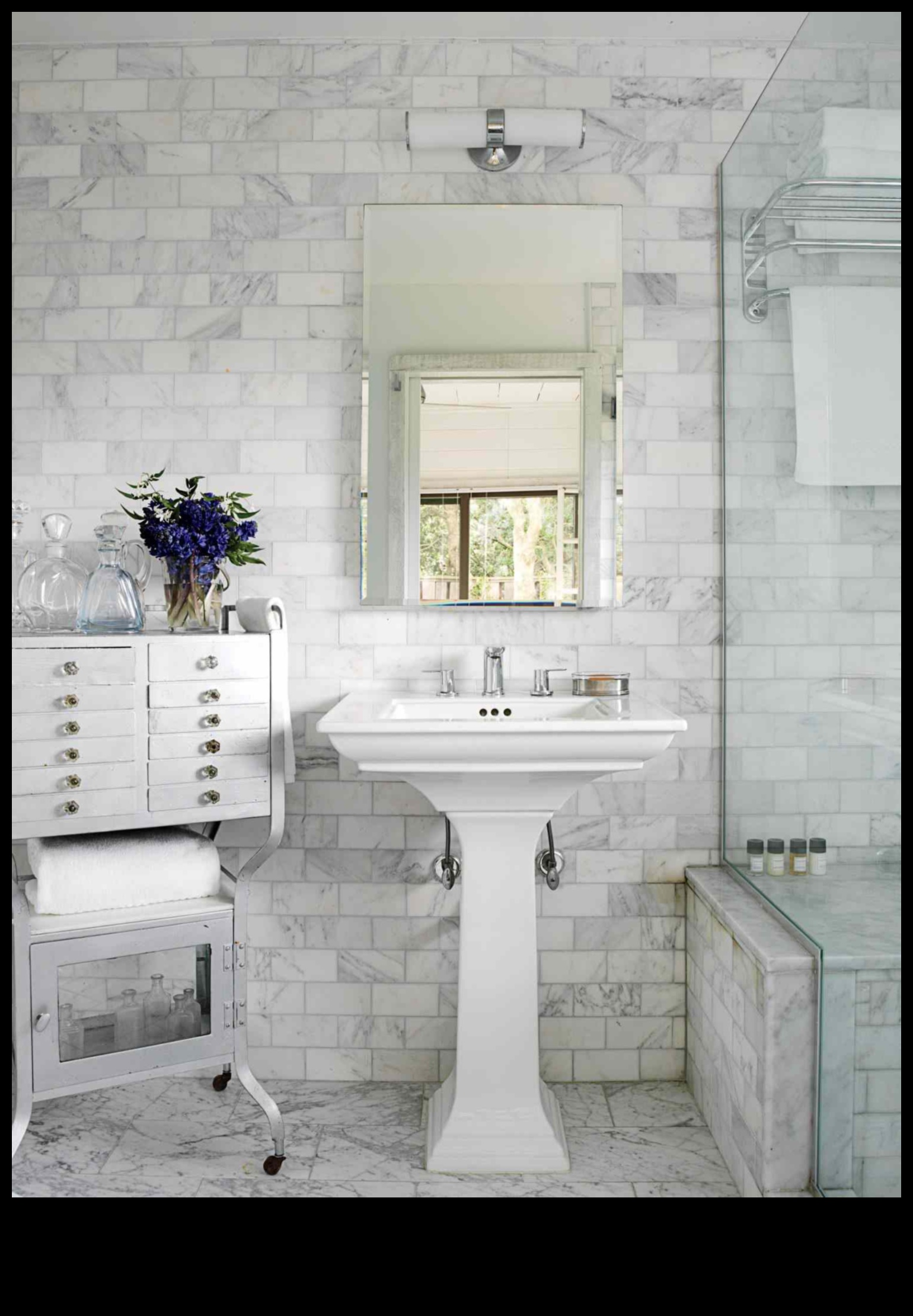 Piekrastes vannas istabas dekors spa līdzīgai pieredzei